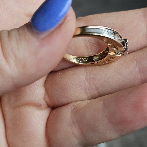 10k diamond ring size 7. Resizeable by a jeweler. Stamped 10k. Genuine diamonds. - Picture 6 of 12